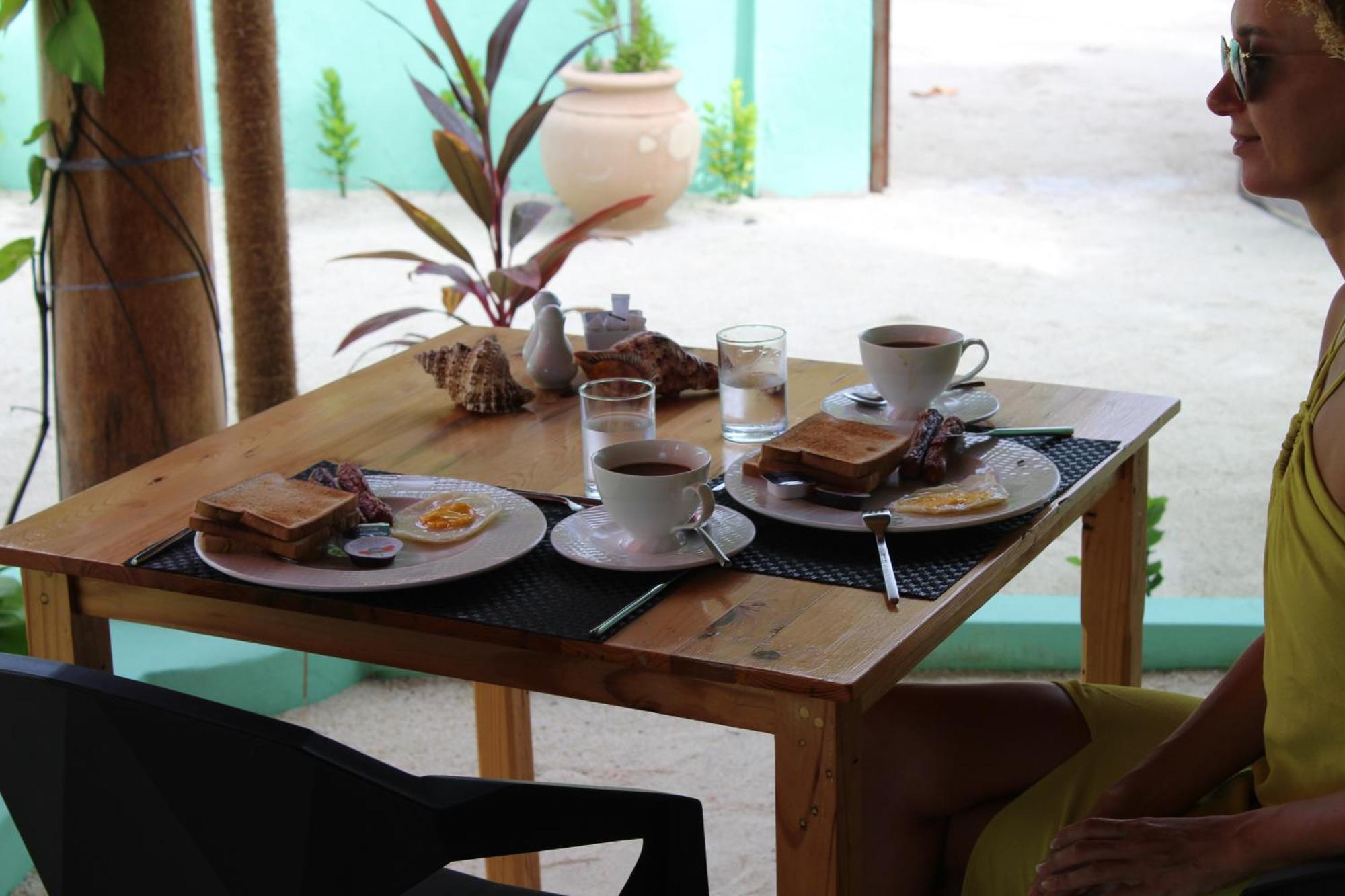 Mamello Beach Club Maldives Feridhoo Екстериор снимка