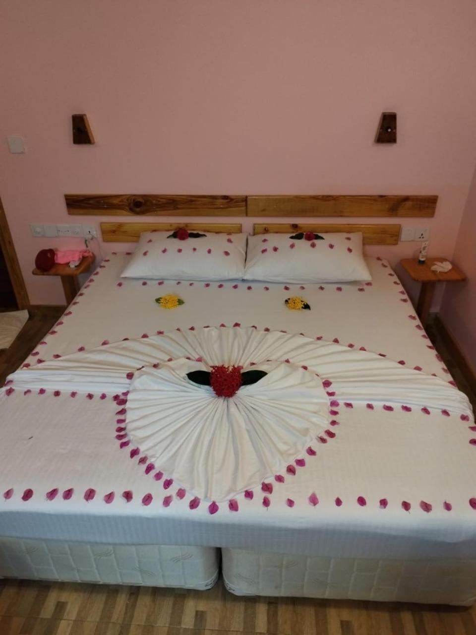 Mamello Beach Club Maldives Feridhoo Екстериор снимка